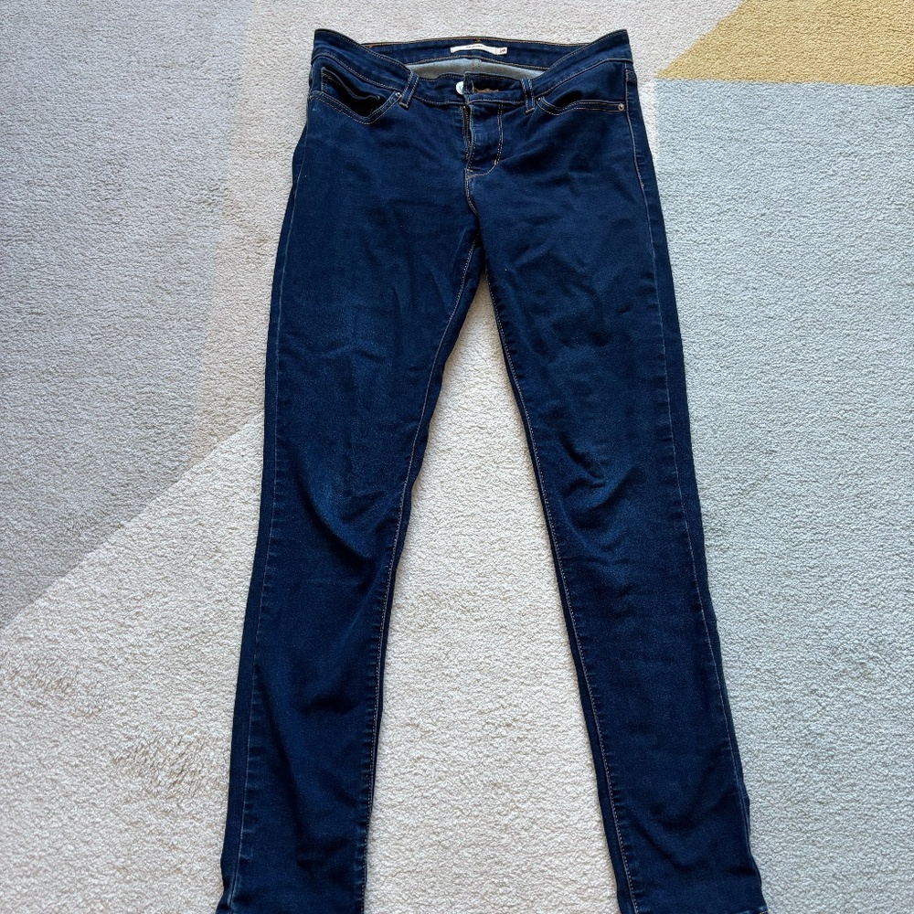 Levi 711 Dark Wash Skinny Jean